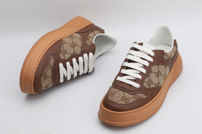 GC LOW-TOP SNEAKER