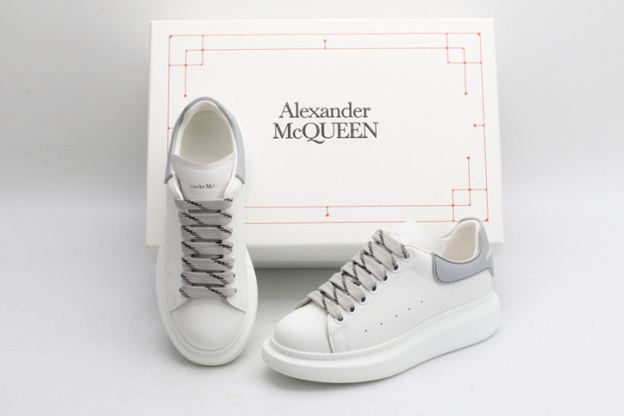 a1exa*der Mcqv*en sole sneakers