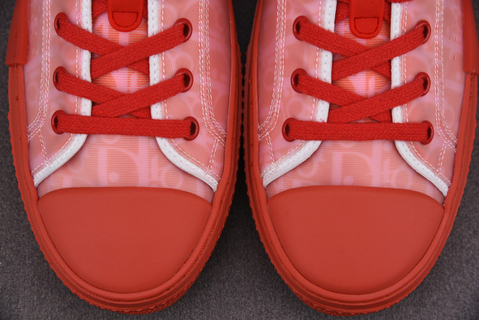 DR B23 OBLIQUE LOW TOP SNEAKER