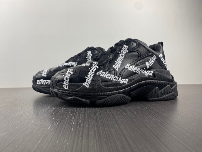 BL TRIPLE S TRAINERS