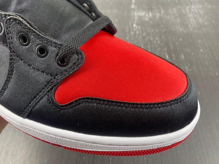 Air Jordan 1 "Satin Bred" (2023) FD4810-061
