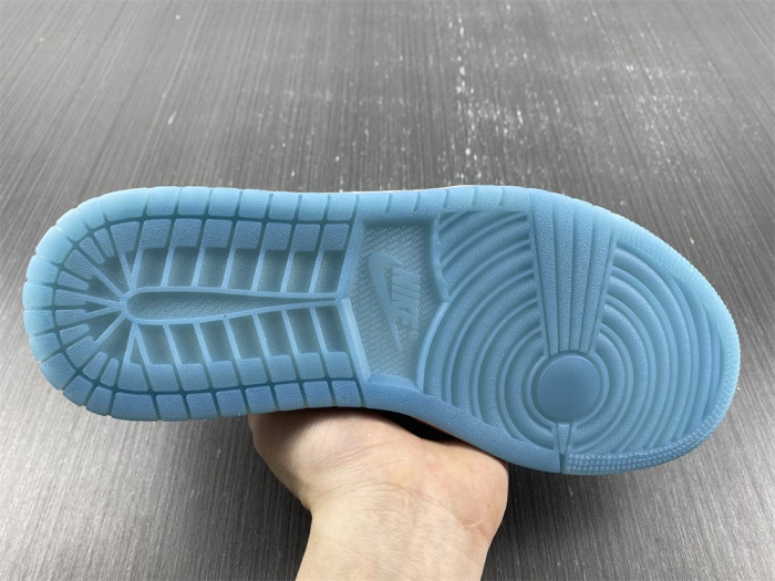 Air Jordan 1 Low DA8301-101