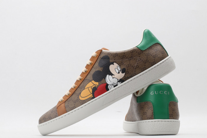 GC ACE EMBROIDERED LOW-TOP SNEAKER GC-19