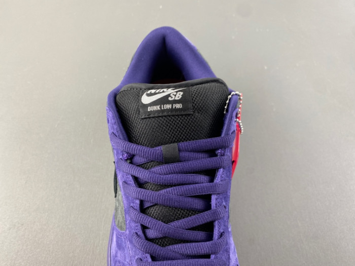 Svp*me x nike sb dunk low hq8487-500
