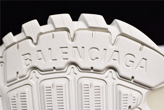 BL Track Runners white lighted 542023 W1GB9 6509