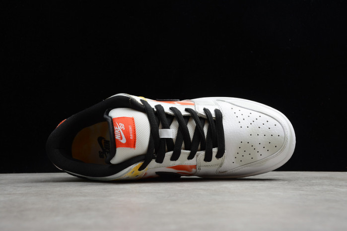 NIKE SB DUNK LOW ROSWELL RAYGUN WHITE BQ6832-101