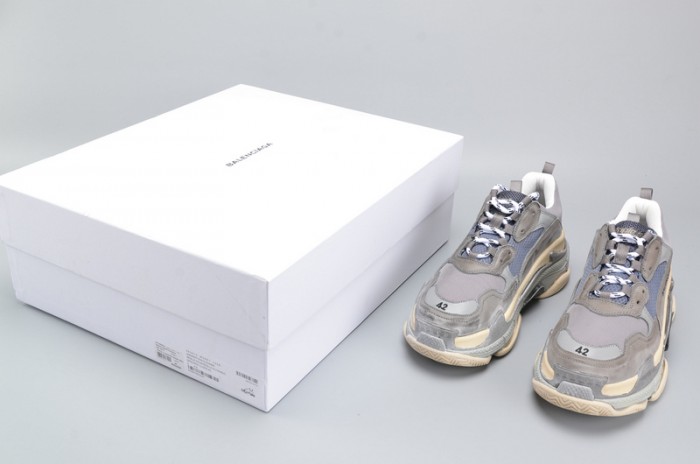 BL 17FW TRIPLE S WASHED SHOW SNEA GREY MENS AED2900
