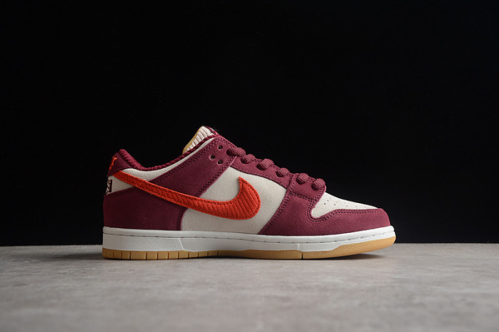 NIKE DUNK LOW X SKATE LIKE GIRL DX4589-600