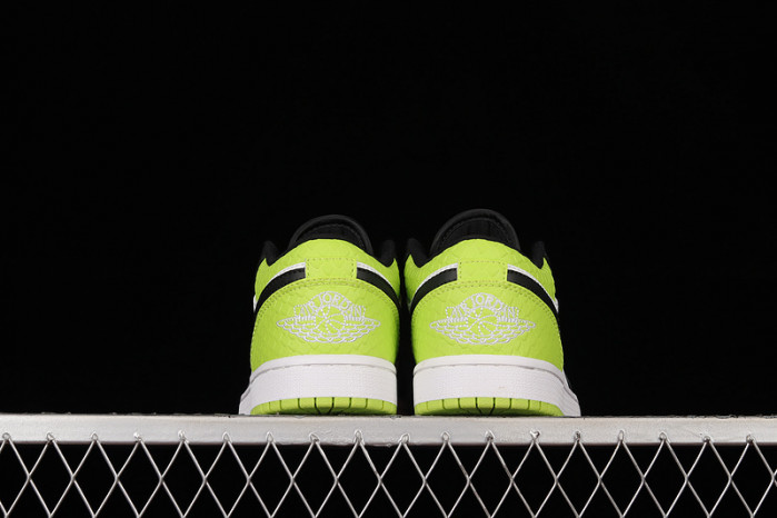 AIR JORDAN 1 LOW "VIVID GREEN SNAKESKIN