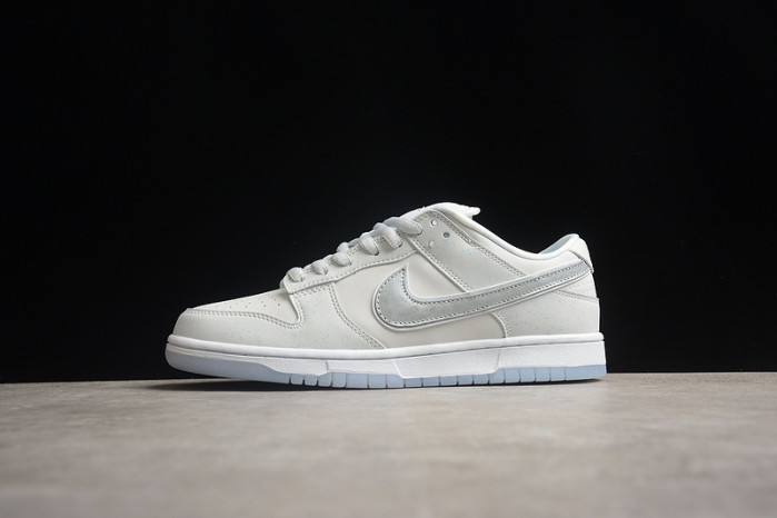 Nike SB Dunk Low White Lobster (Friends and Family) FD8776-100