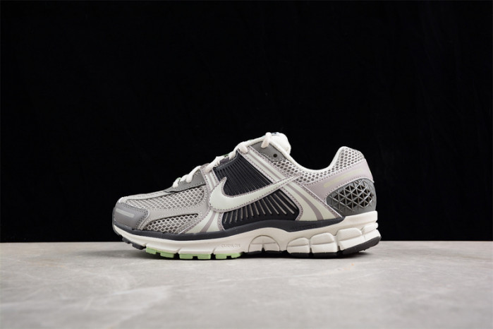 Nike Zoom Vomero 5 Cobblestone Flat Pewter FB8825-001