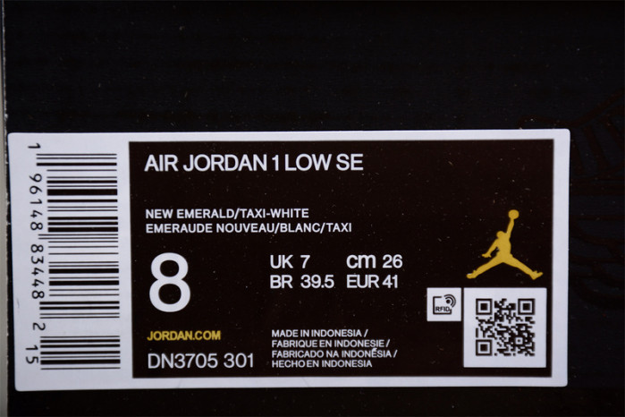 Air Jordan 1 Low “NEW EMERALD” DN3705-301