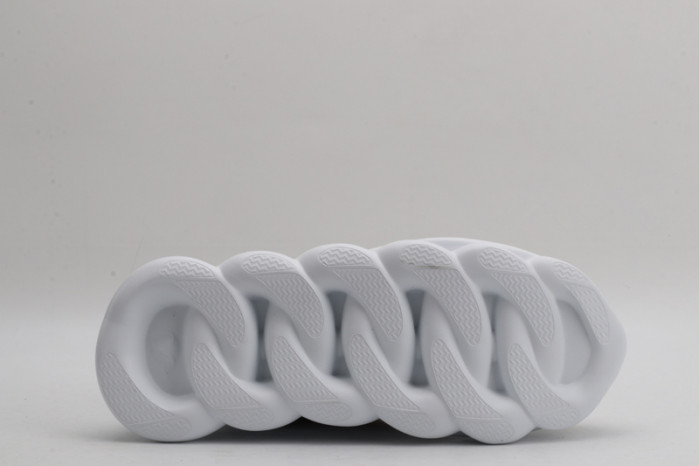 VERSA CHAIN REACTION SNEAKERS