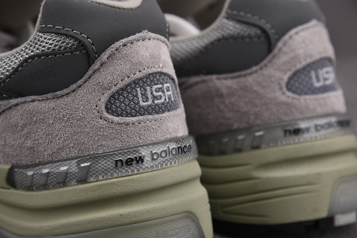 new Ba1an*e 992 grey