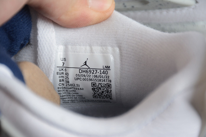 AIR JORDAN 4 RETRO “Midnight Navy” DH6927-140