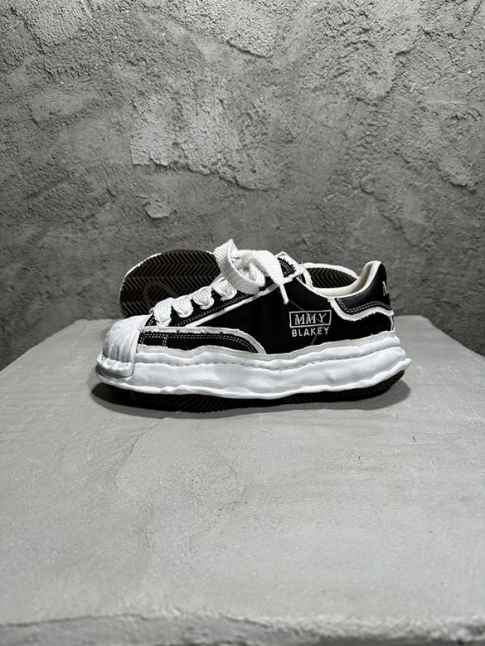 Ma*s*n mihara yasuhiro sneaker mmy-5
