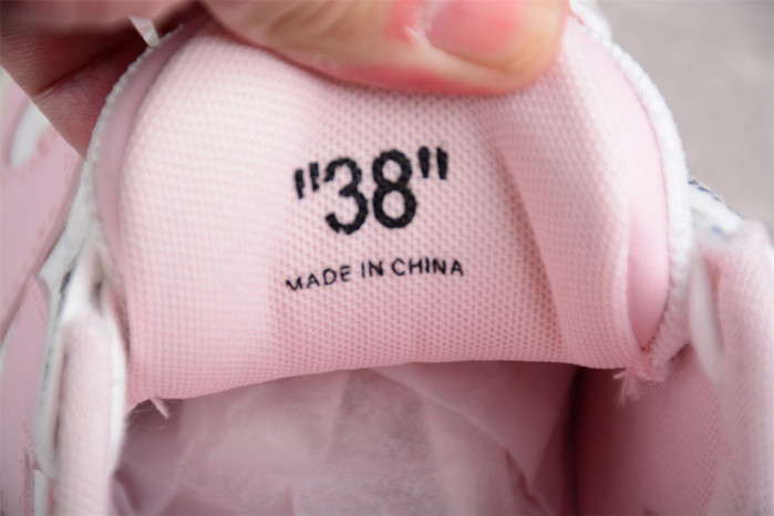 OW OUT OF OFFICE LOW-TOP SNEAKERS OW-69