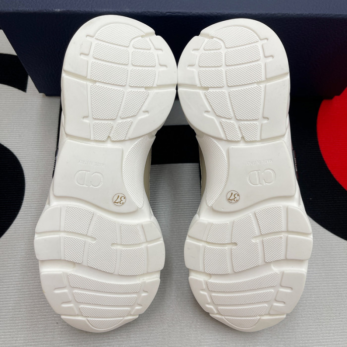 DR B22 TRAINER SNEAKER