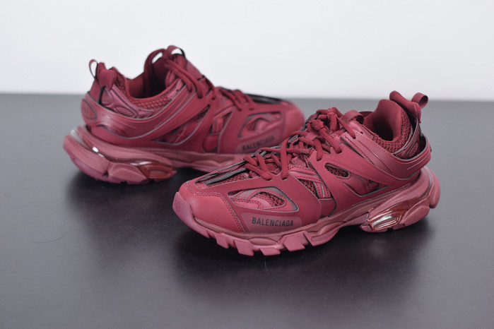 BC TRAINERS TRACK 2.0 542023 W2LA1 5504