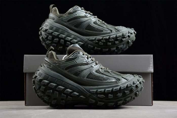 BC DEFENDER RUBBER PLATFORM SNEAKERS W2RA63000