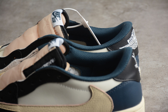 Travis Scott x Air Jordan 1 Low " Reverse Mocha " DM7866-400