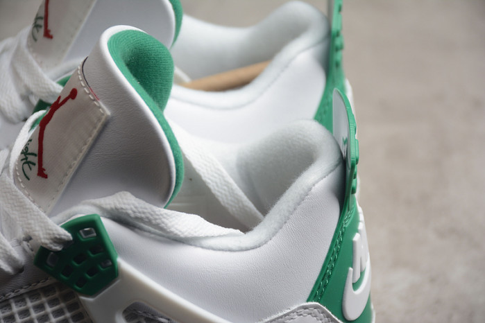 NIKE SB X AIR JORDAN 4 RETRO SP 