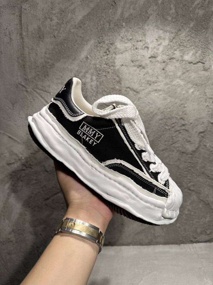 Ma*s*n mihara yasuhiro sneaker mmy-5