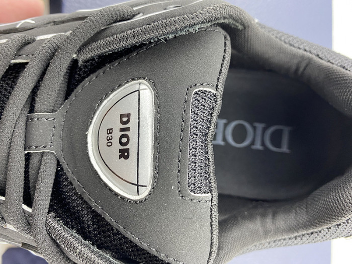 DR B30 TRAINER SNEAKER