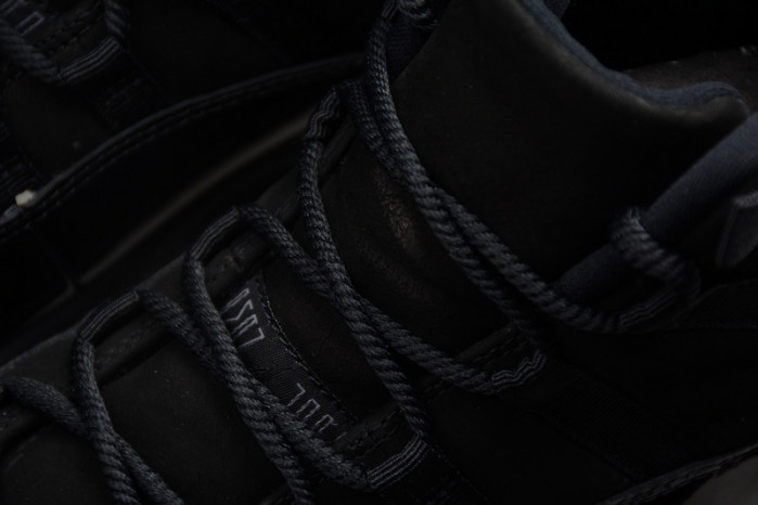 Air Jordan 11 “Cap and Gown” black 378037-005