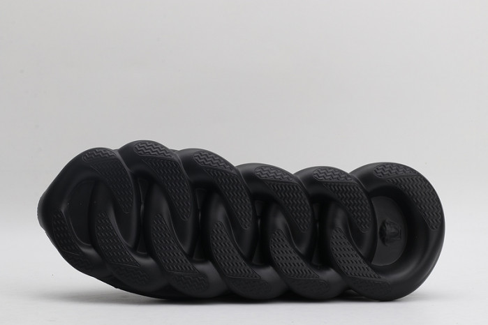 VERSA CHAIN REACTION SNEAKERS