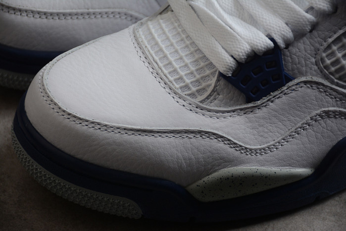 AIR JORDAN 4 RETRO “Midnight Navy” DH6927-140