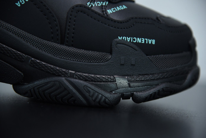 BL TRIPLE S TRAINERS BLACK LETTERS 541624 W09O1 9013