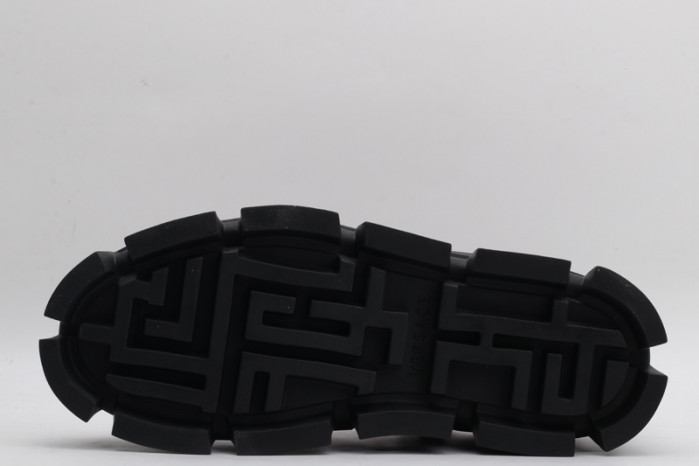 VERSA CHAIN REACTION SNEAKERS