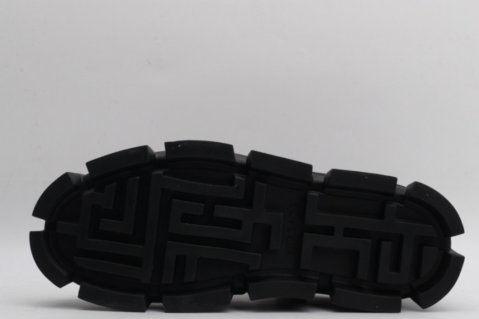VERSA CHAIN REACTION SNEAKERS