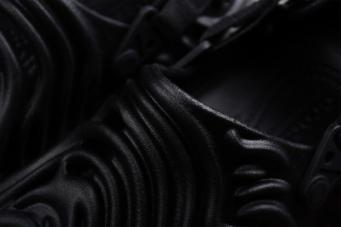 Cr*0*s pollex clog by salehe bembury black