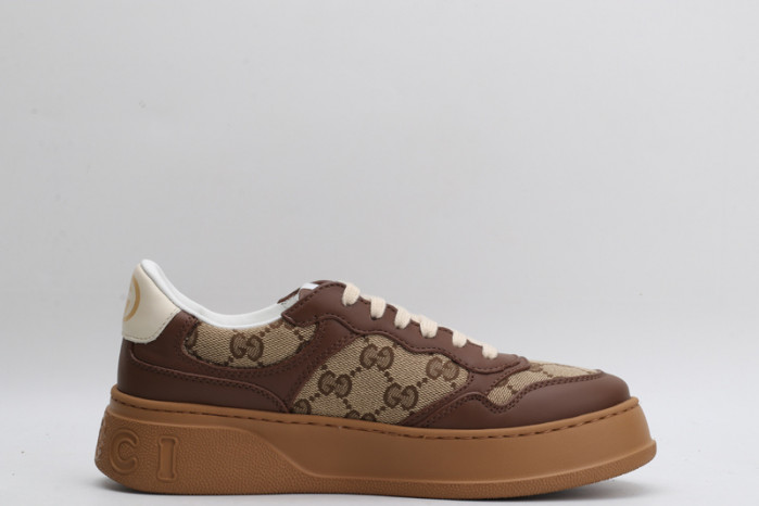 GC LOW-TOP SNEAKER