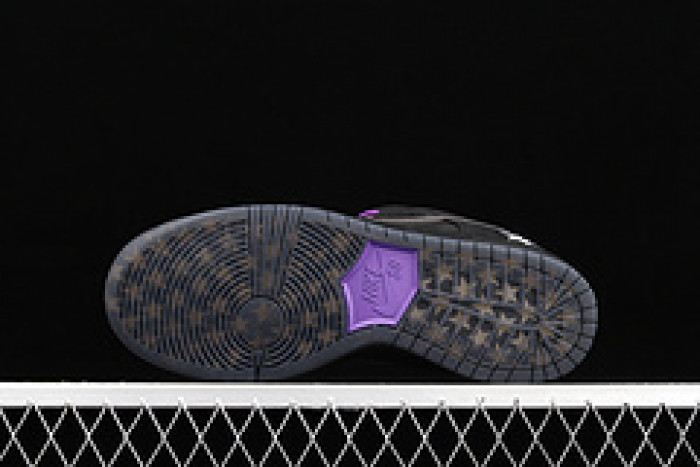 Familia Nike SB Dunk Low First Avenue Prince DJ1159-001