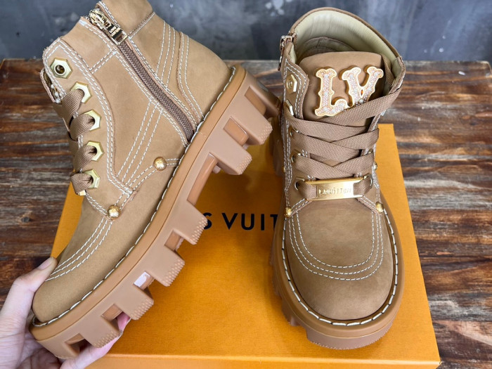 LVT BOOTS