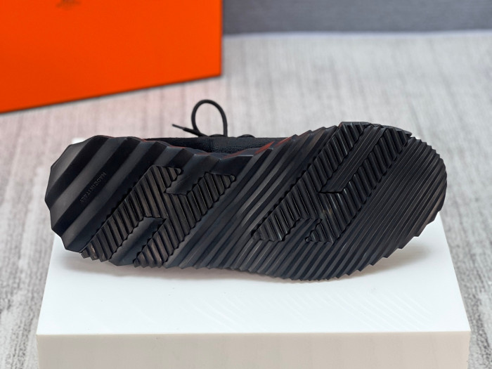 H**me5 sneaker hms010